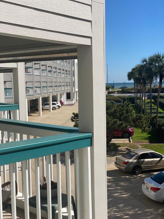 Sun Splashed Condo! Steps To Beach And 2 Pools Galveston Island 외부 사진