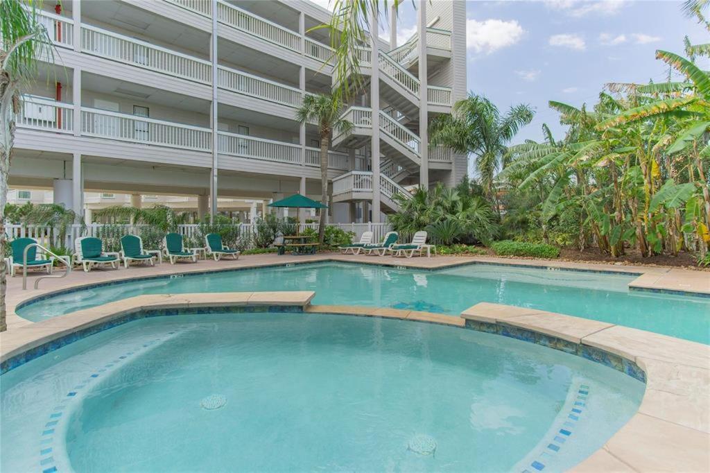 Sun Splashed Condo! Steps To Beach And 2 Pools Galveston Island 외부 사진